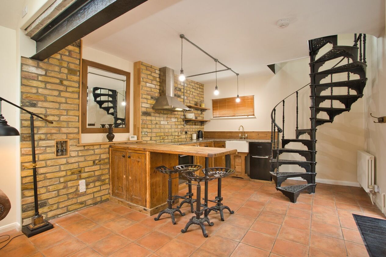 Properties For Sale in Cherry Tree Avenue  Dover