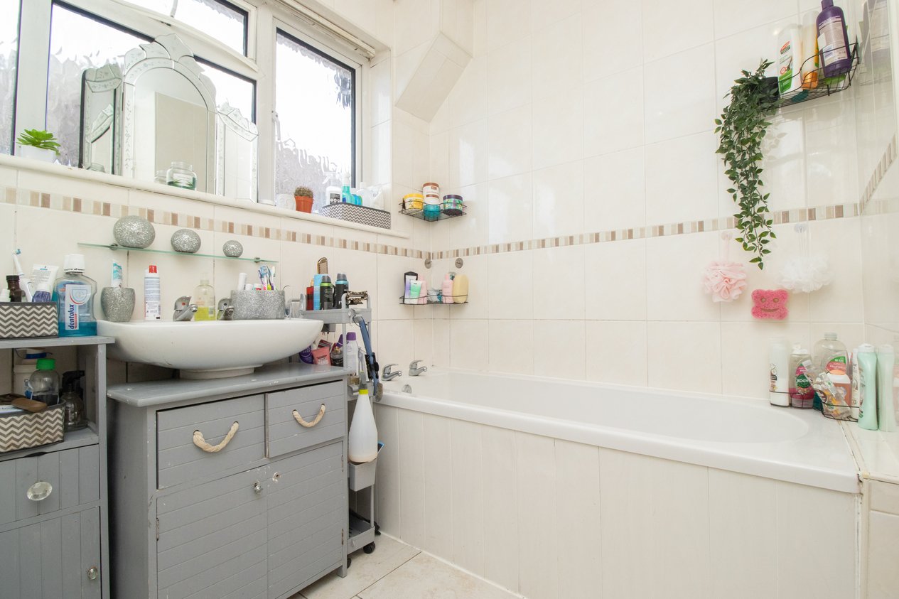 Properties Under Offer in Chestnut Drive Herne Bay