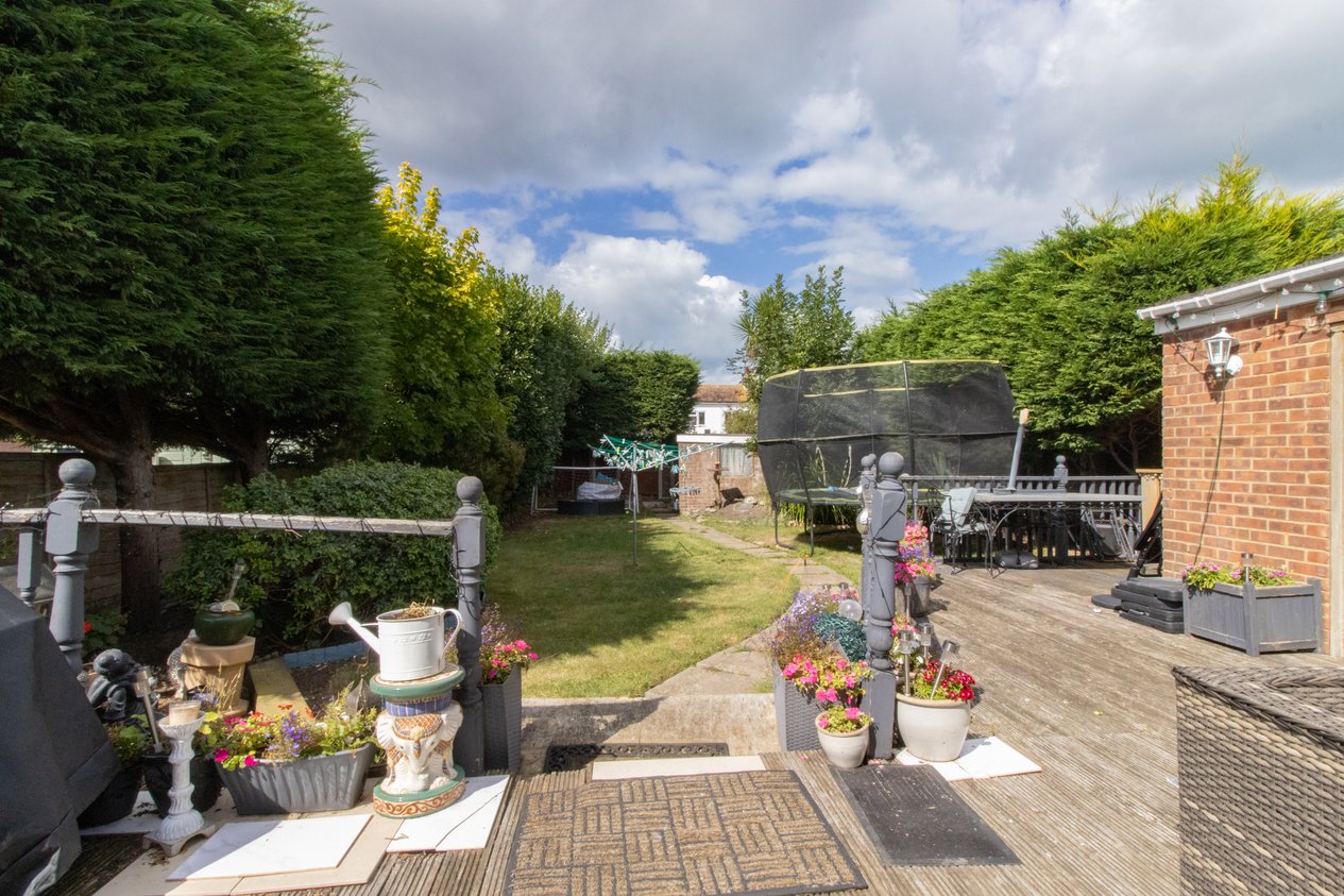 Properties Under Offer in Chestnut Drive Herne Bay