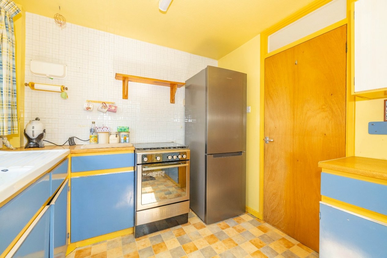 Properties For Sale in Chiltern End Ashford