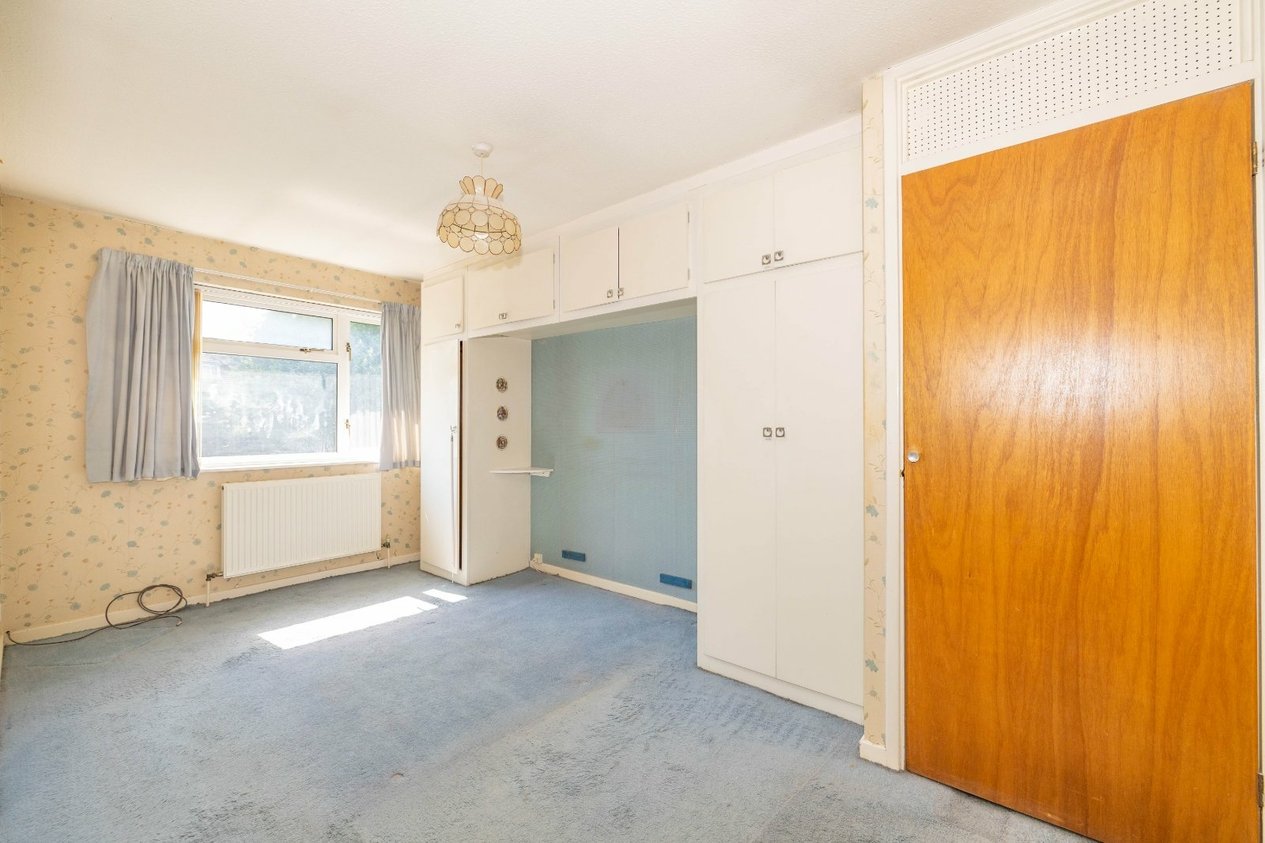 Properties For Sale in Chiltern End Ashford