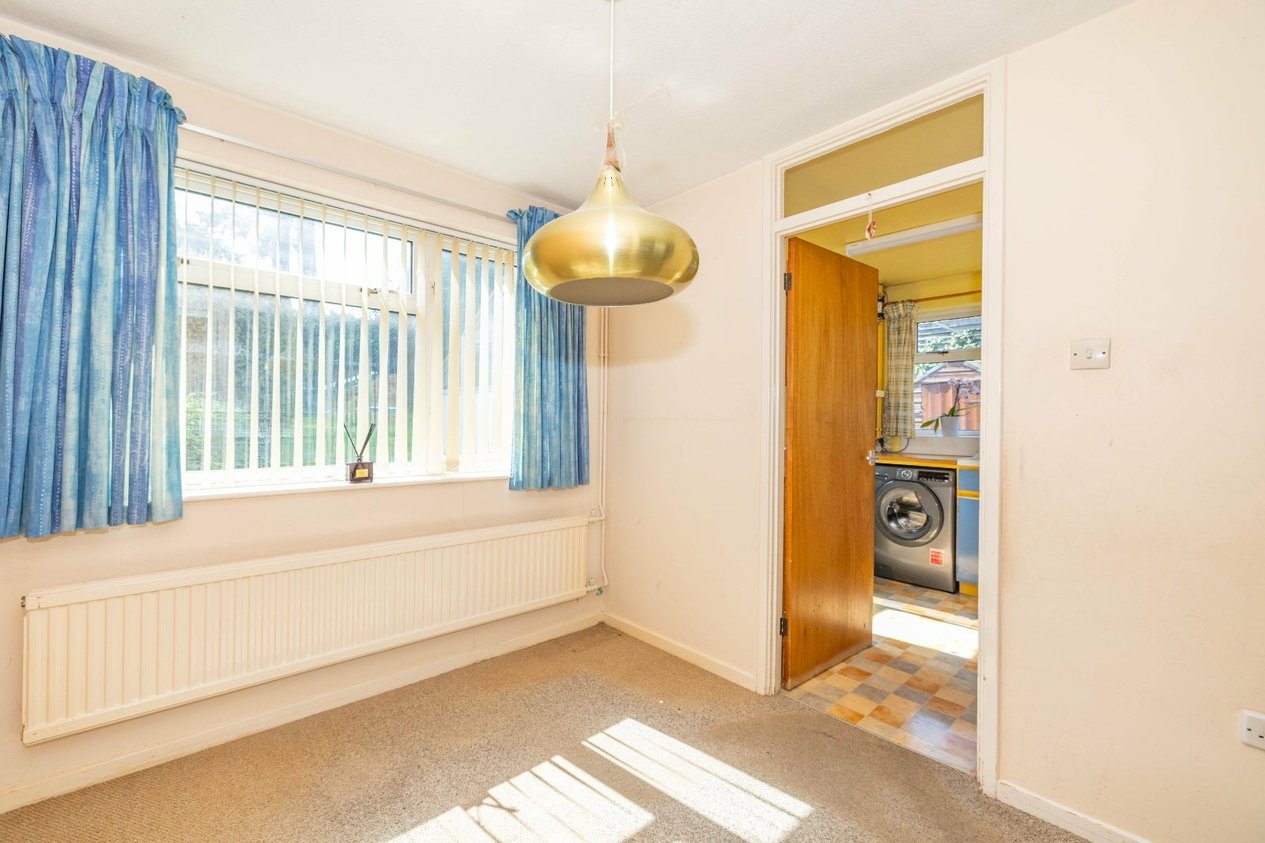 Properties For Sale in Chiltern End Ashford