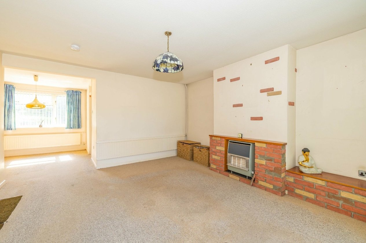 Properties For Sale in Chiltern End Ashford
