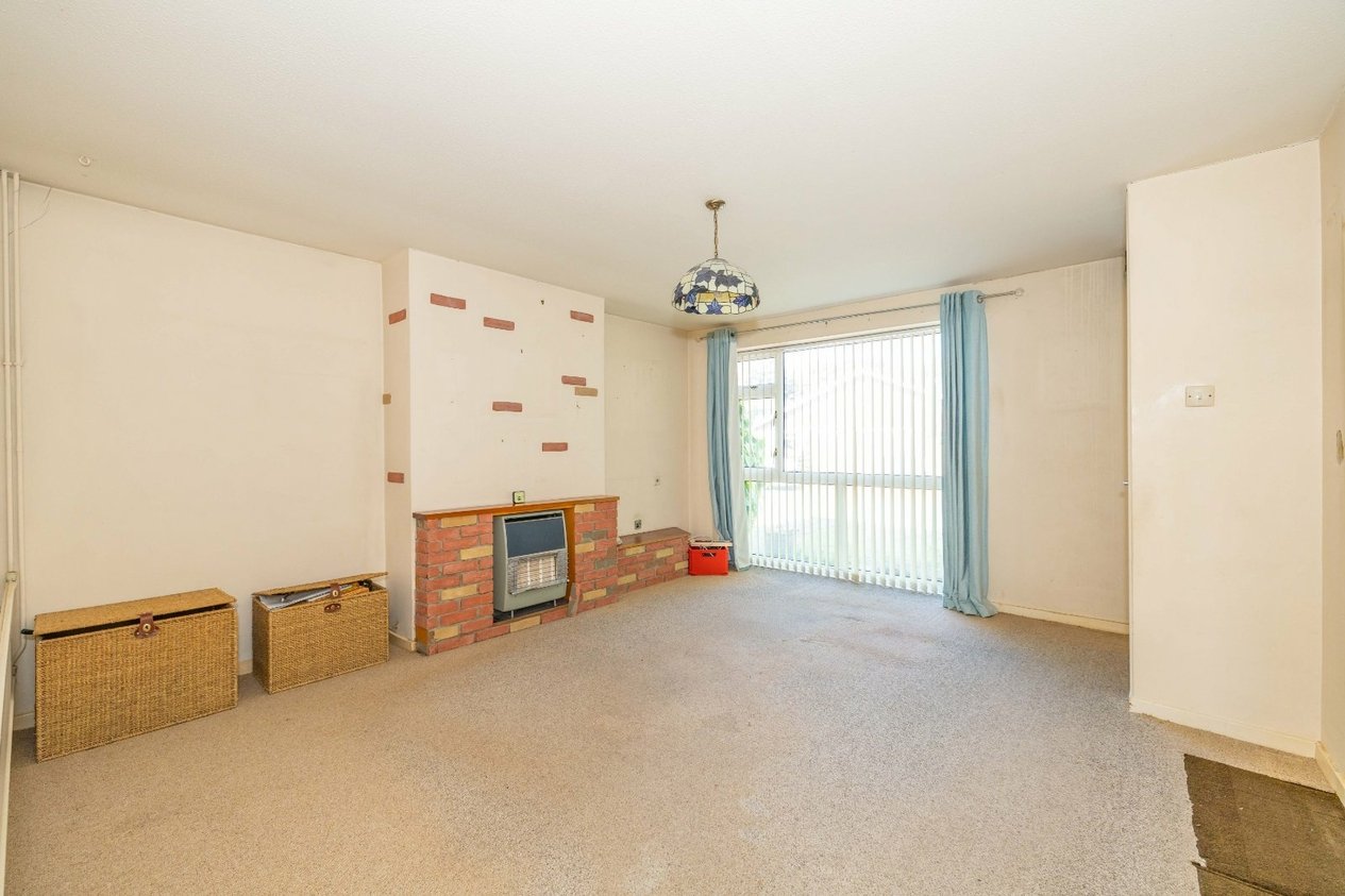 Properties For Sale in Chiltern End Ashford