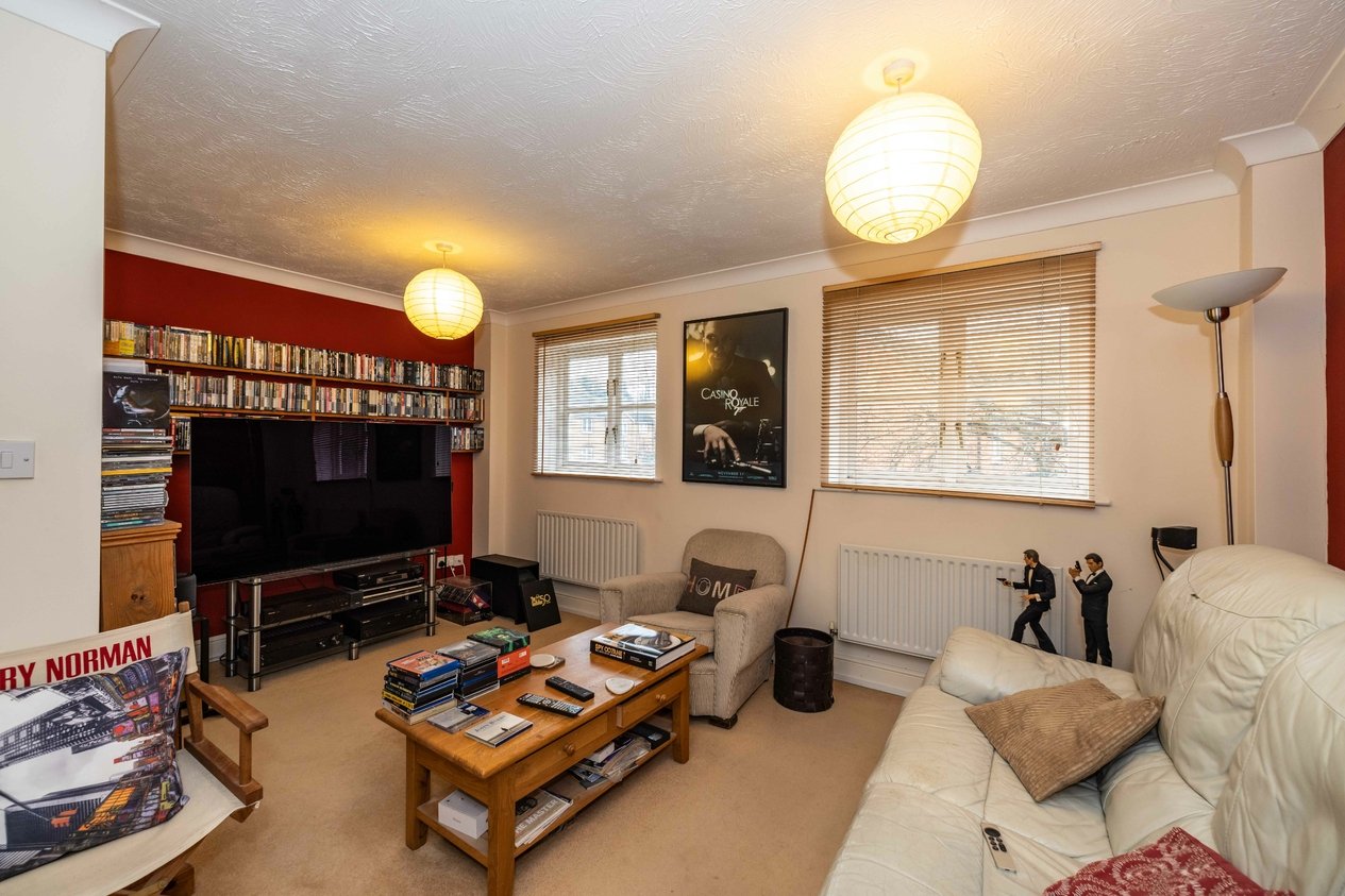 Properties Under Offer in Chineham Way Canterbury