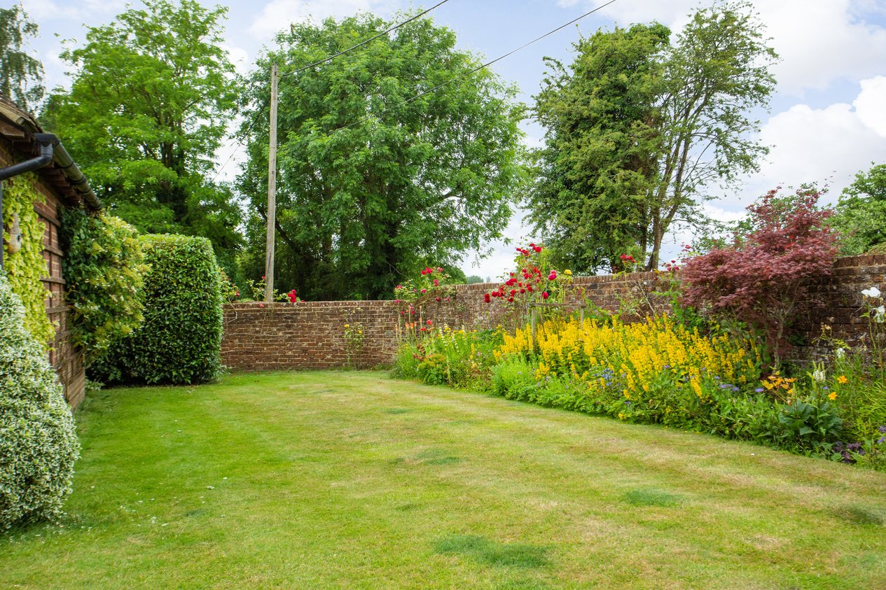 Properties For Sale in Church Lane Molash