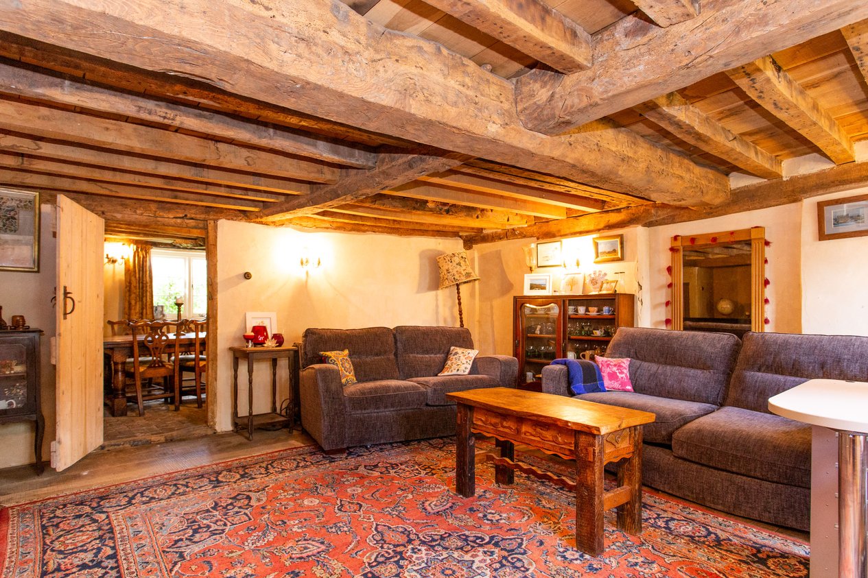 Properties Under Offer in Church Road Oare
