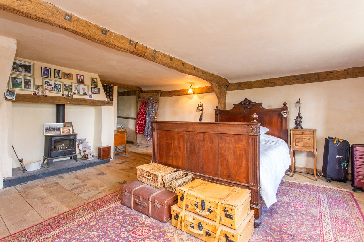 Properties Under Offer in Church Road Oare