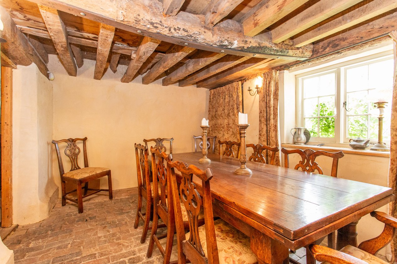 Properties Under Offer in Church Road Oare