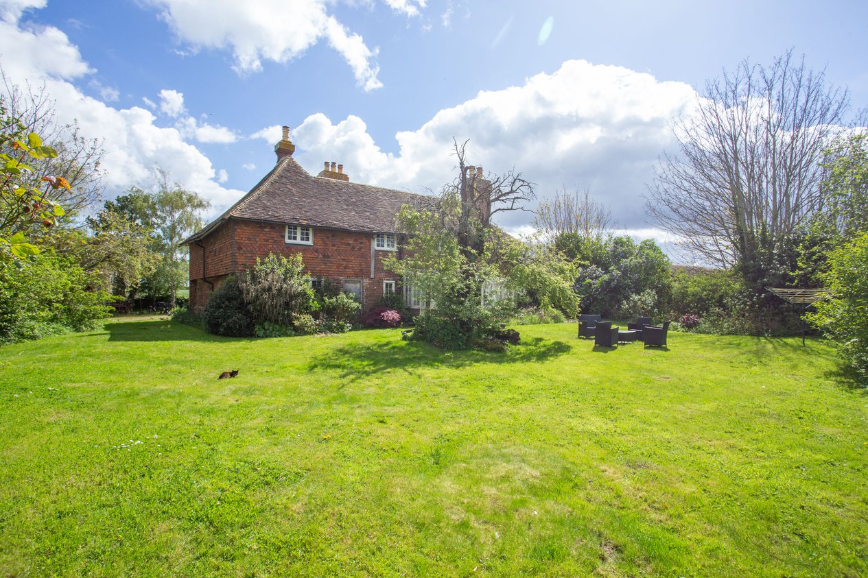Properties Under Offer in Church Road Oare