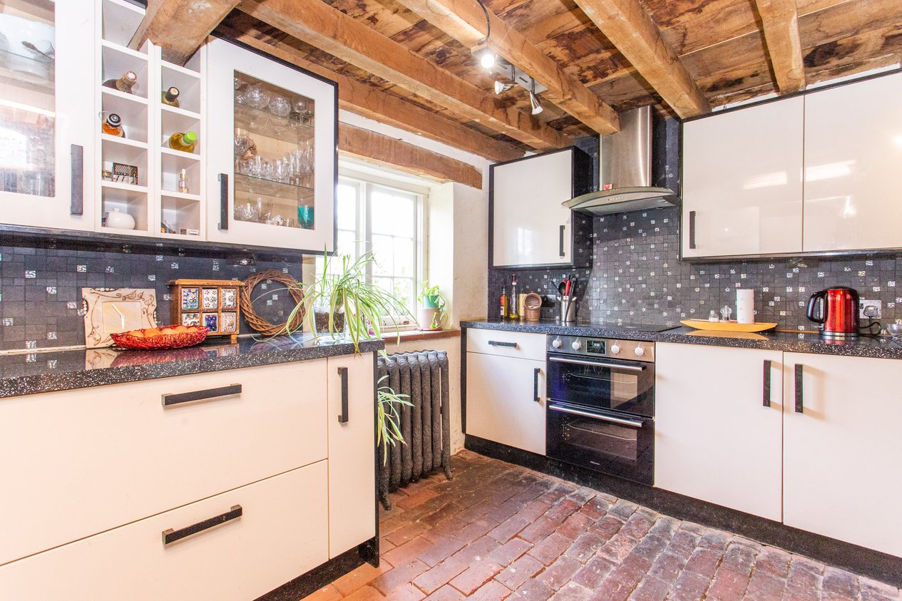 Properties Under Offer in Church Road Oare