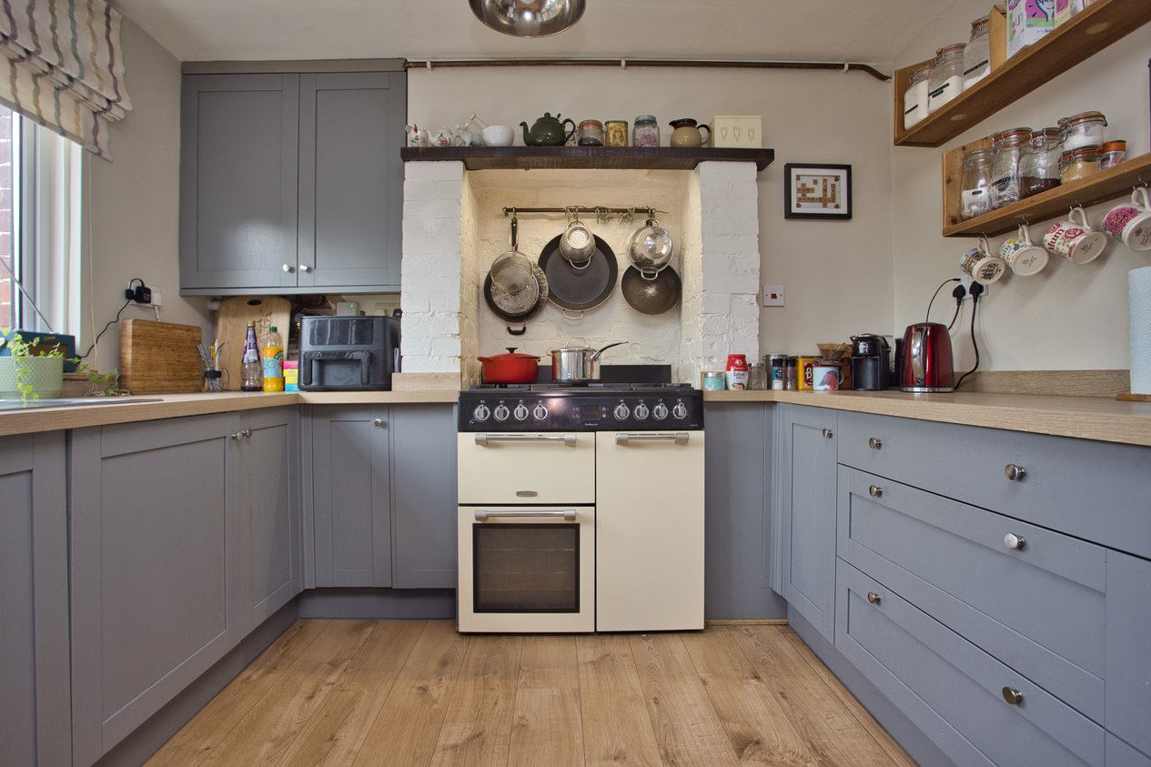 Properties Under Offer in Church Street Nonington