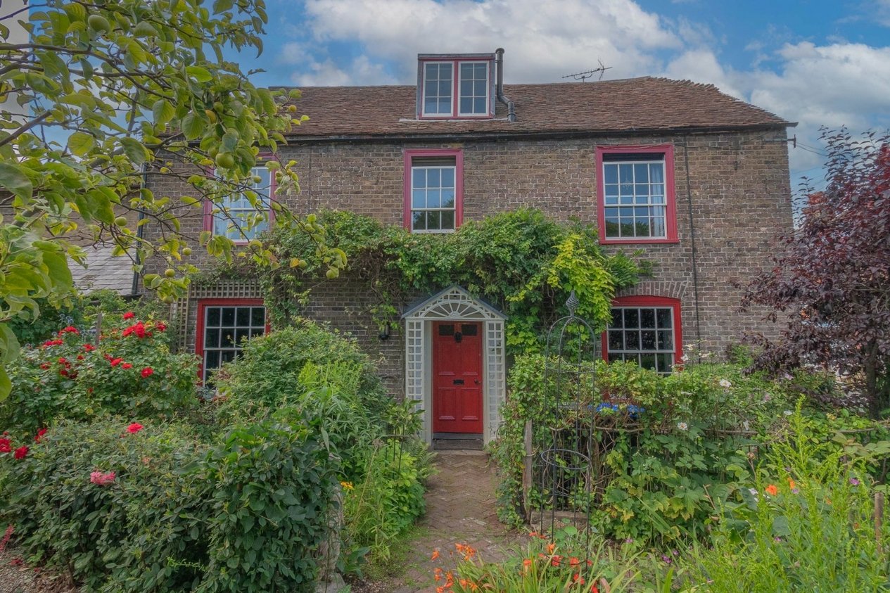 Properties For Sale in Church Street Walmer