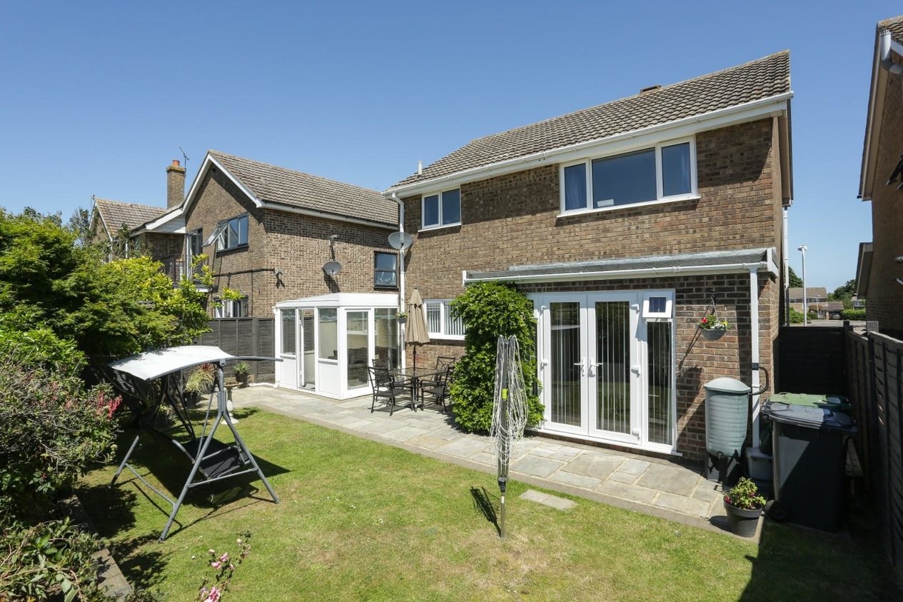 Properties For Sale in Church Wood Close Rough Common