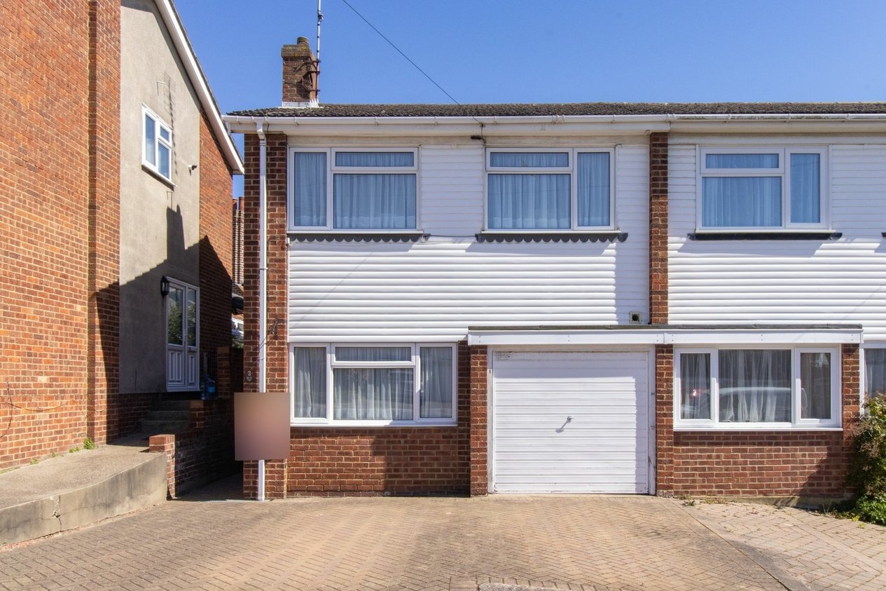 Properties Sold Subject To Contract in Claire Court  Broadstairs