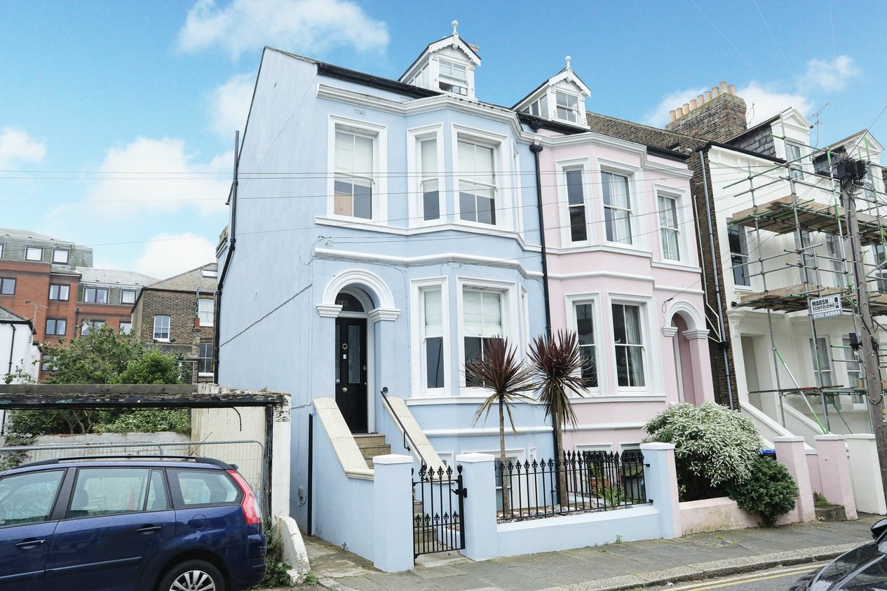 Properties For Sale in Clanwilliam Road  Deal