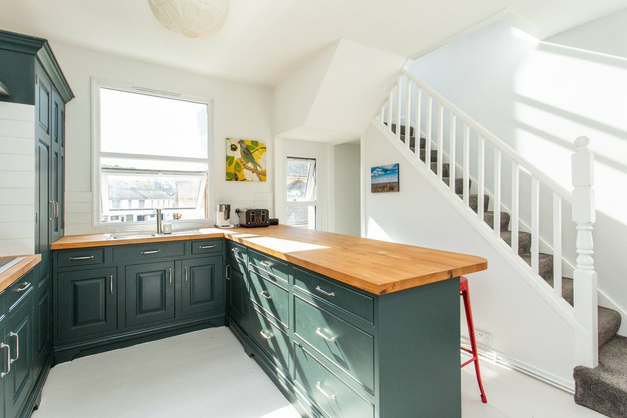 Properties Under Offer in Clarence Street Folkestone