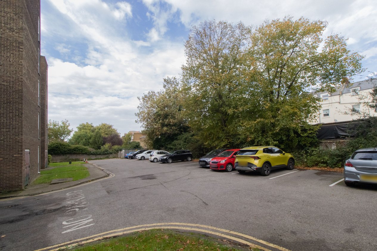 Properties For Sale in Clarendon Road Margate