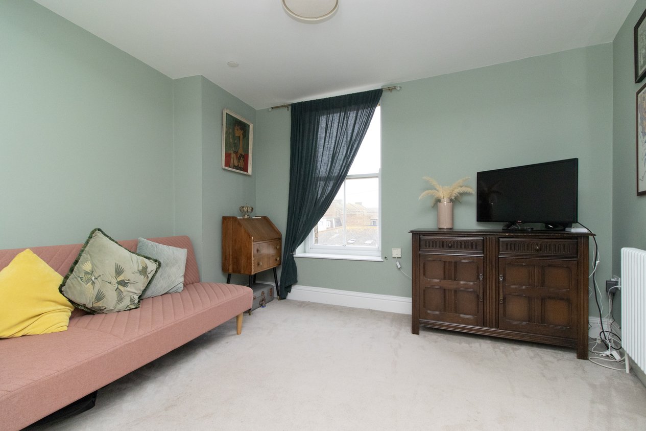 Properties Under Offer in Cliff Terrace Margate