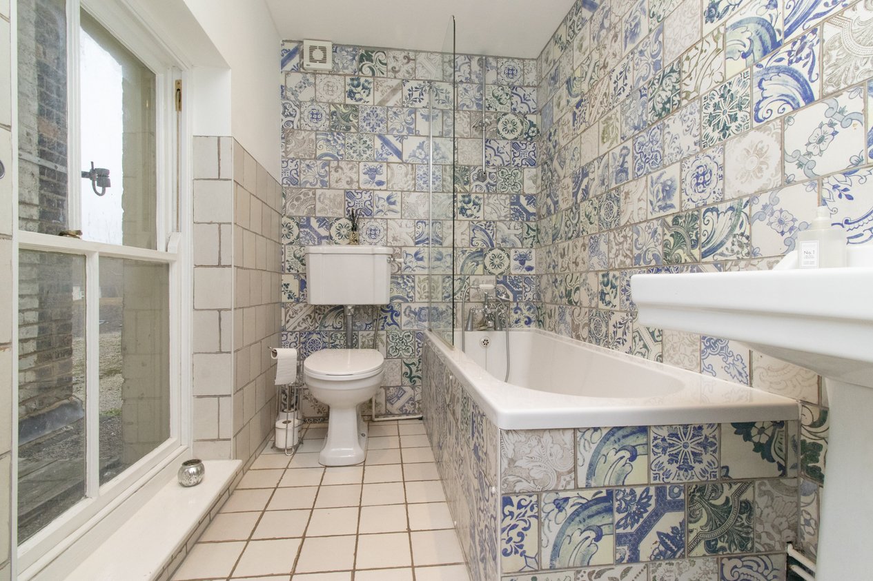 Properties Under Offer in Cliff Terrace Margate