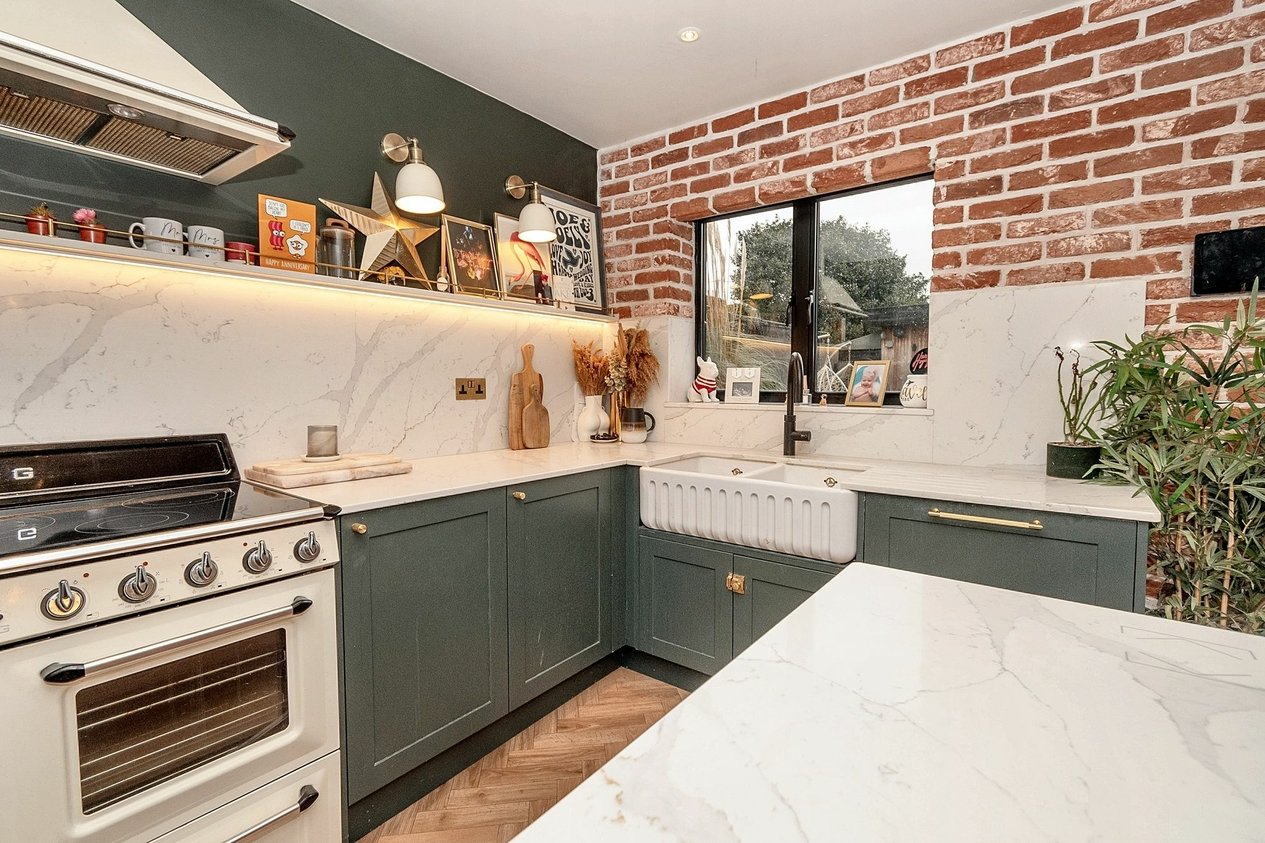 Properties For Sale in Cliff View Road  Cliffsend