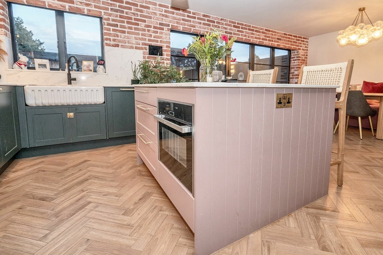 Properties For Sale in Cliff View Road  Cliffsend
