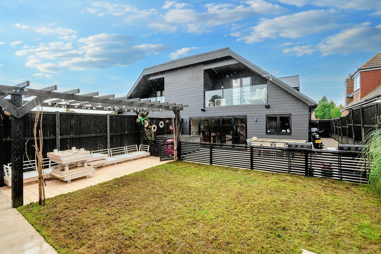 Properties For Sale in Cliff View Road  Cliffsend