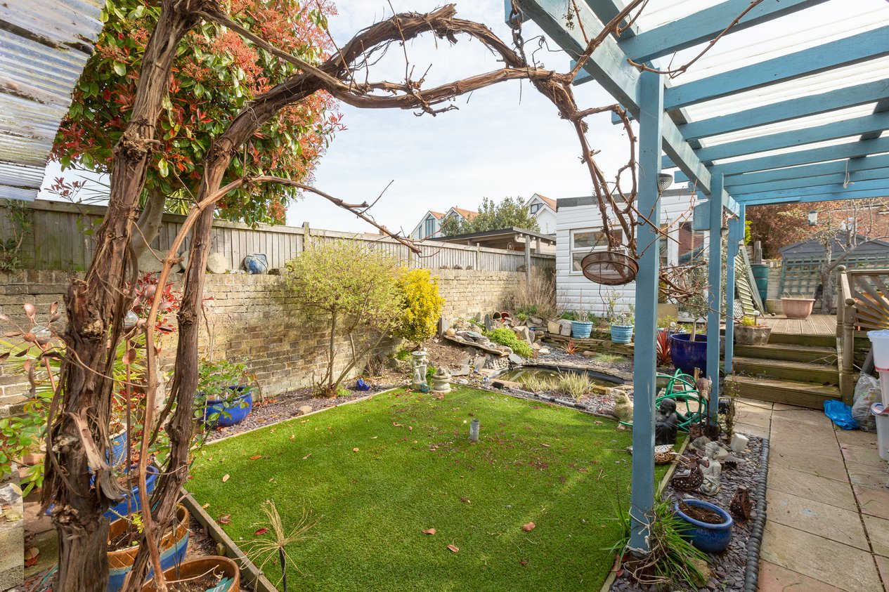 Properties Under Offer in Cliffe Avenue Margate
