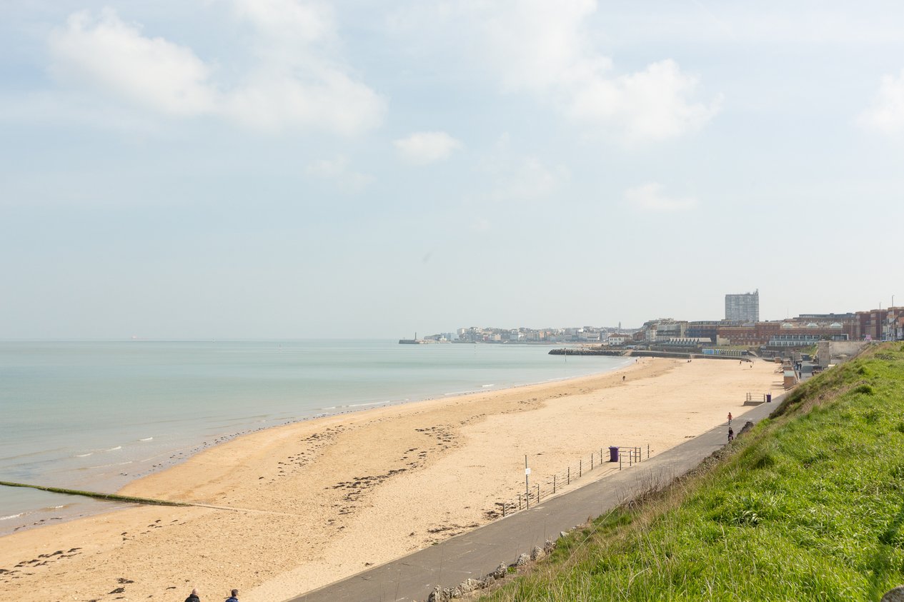 Properties Under Offer in Cliffe Avenue Margate