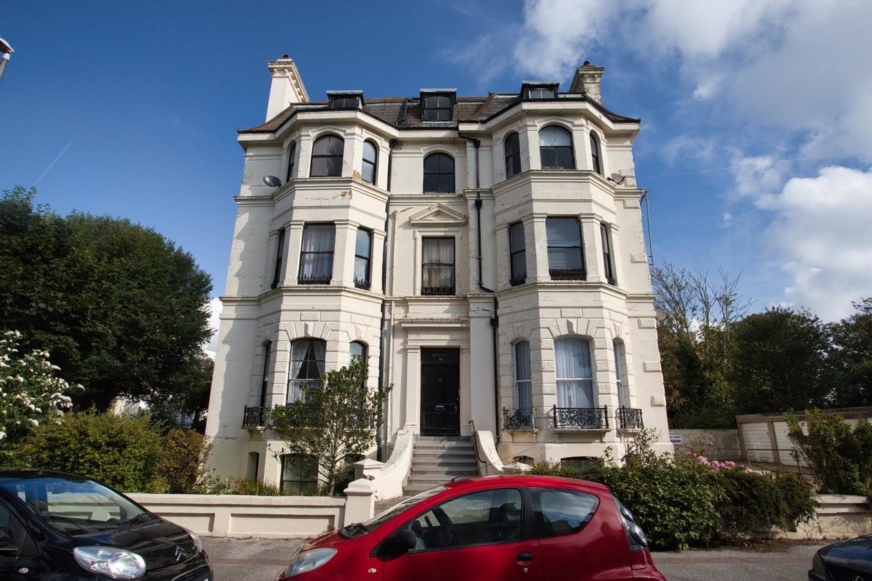 Properties Sold Subject To Contract in Clifton Crescent 