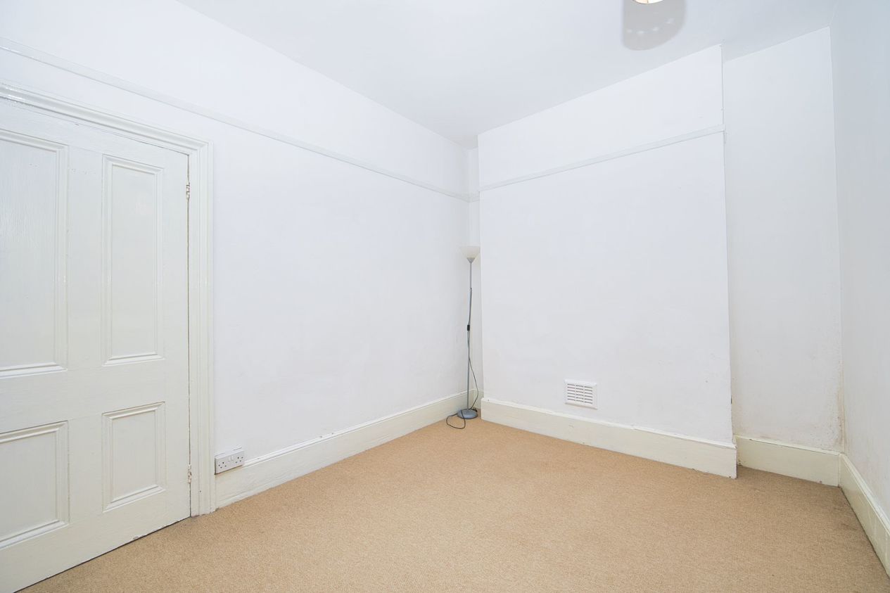 Properties For Sale in Bath Court  12-14 Clifton Crescent CT20