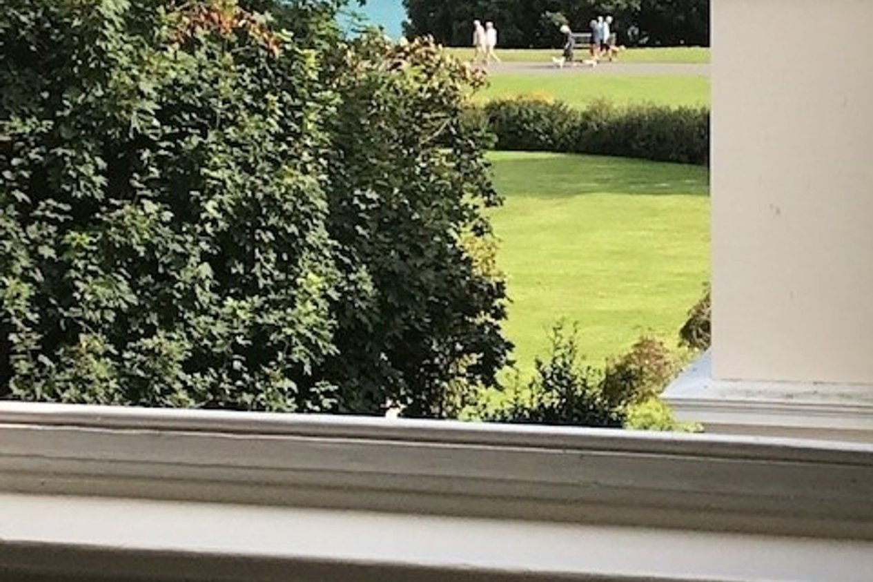 Properties For Sale in Bath Court  12-14 Clifton Crescent CT20