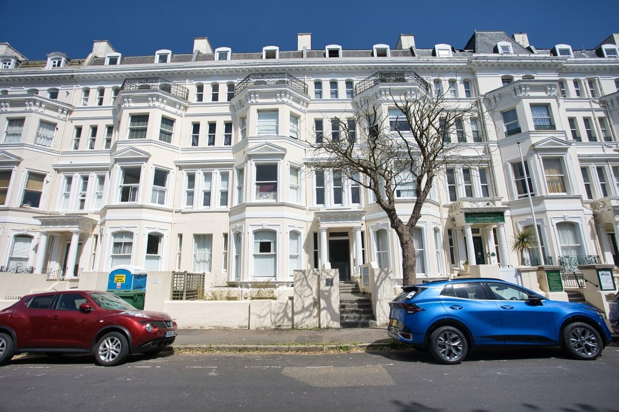 Properties Under Offer in Clifton Gardens Folkestone