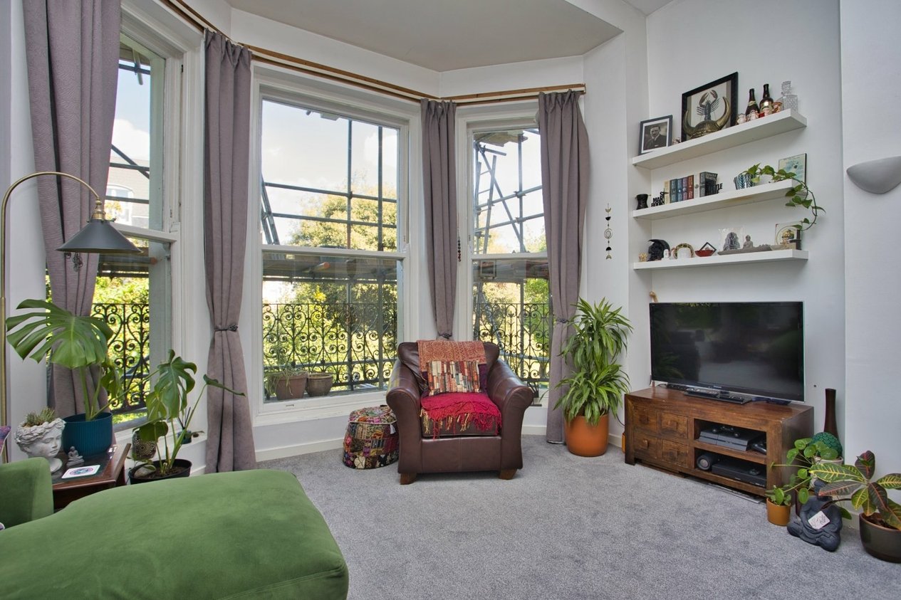 Properties Under Offer in Clifton Gardens Folkestone