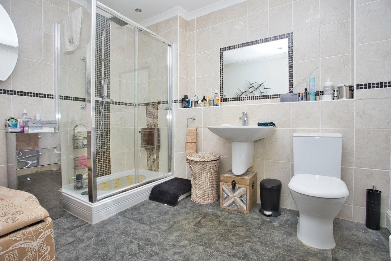 Properties For Sale in Clifton Gardens Folkestone