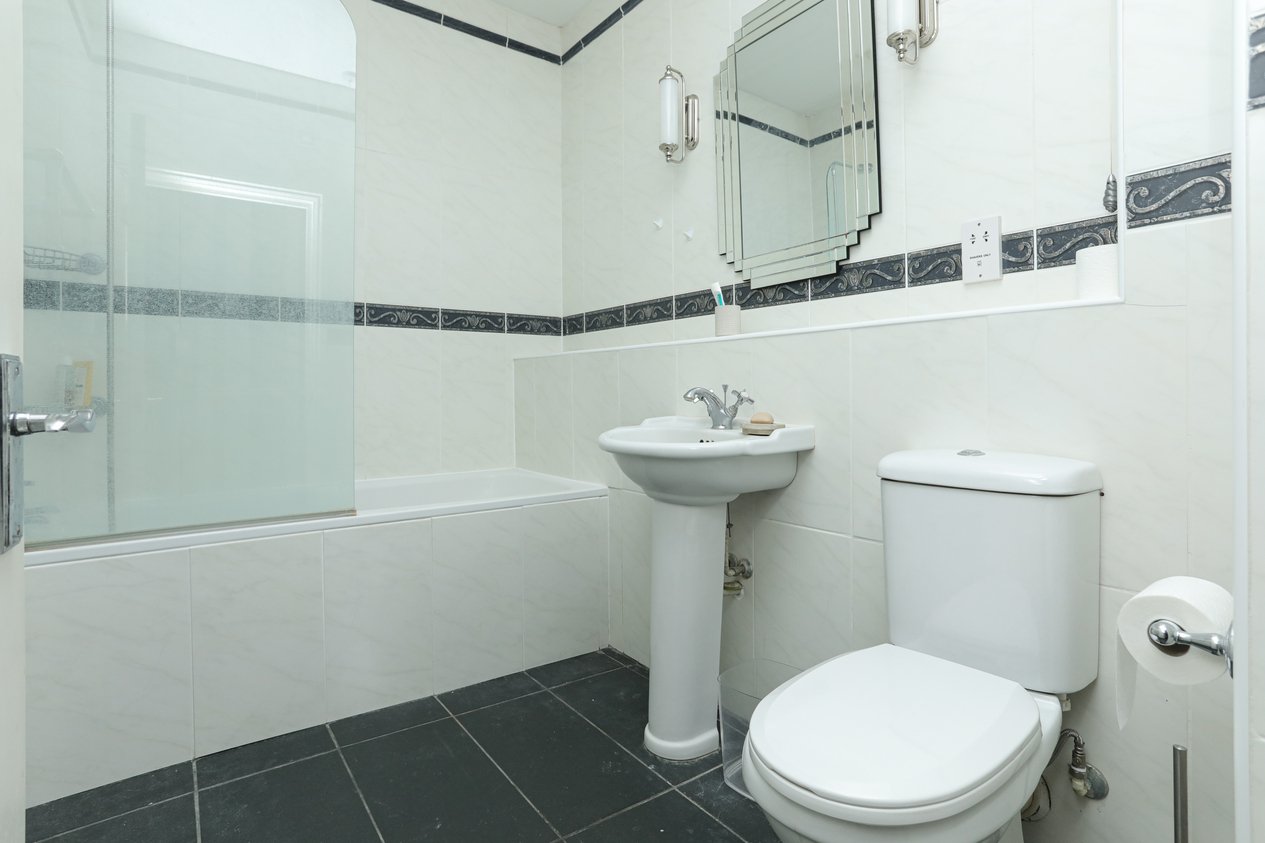 Properties For Sale in Clifton Gardens Folkestone
