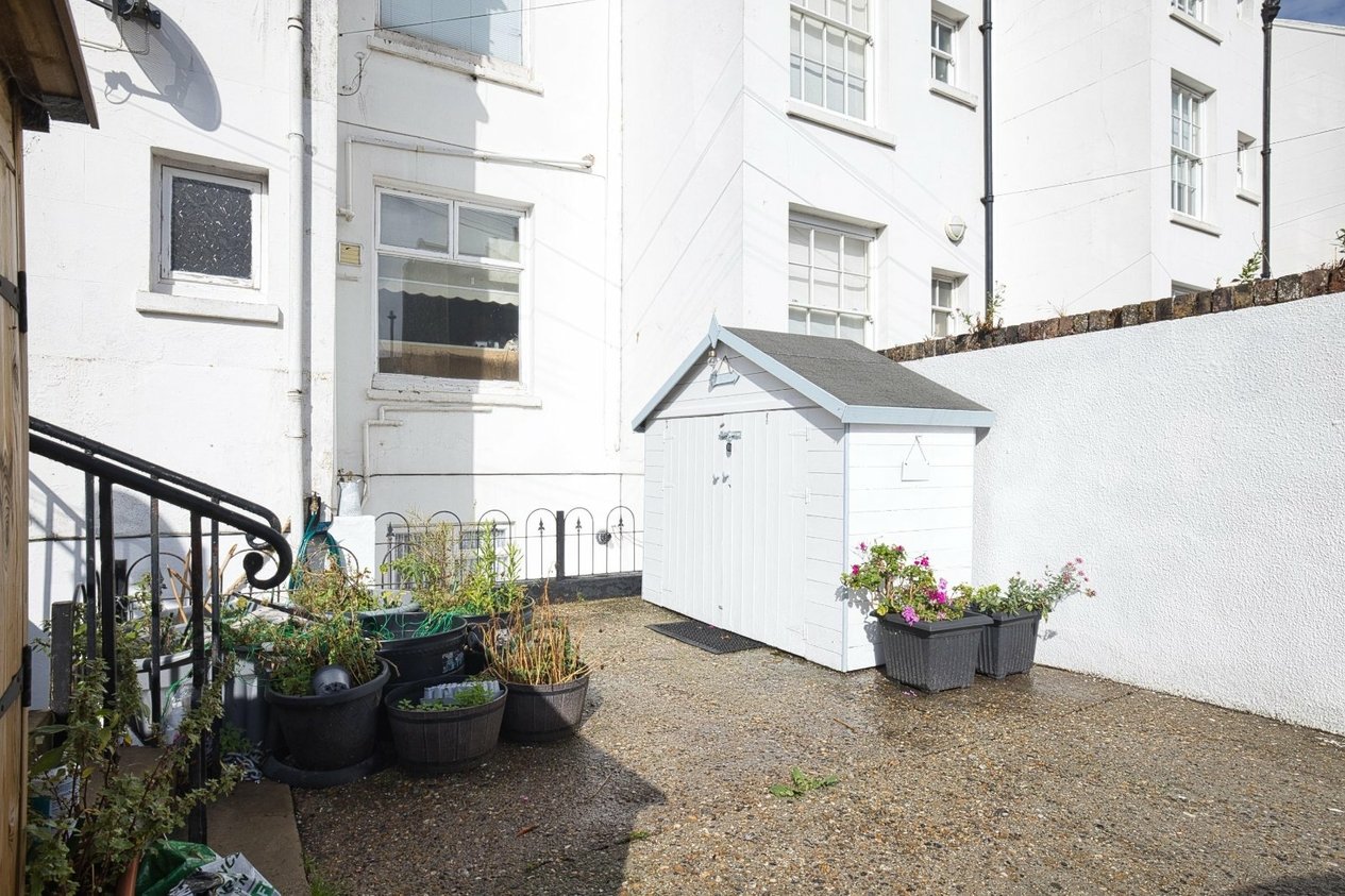 Properties For Sale in Clifton Lawn Ramsgate