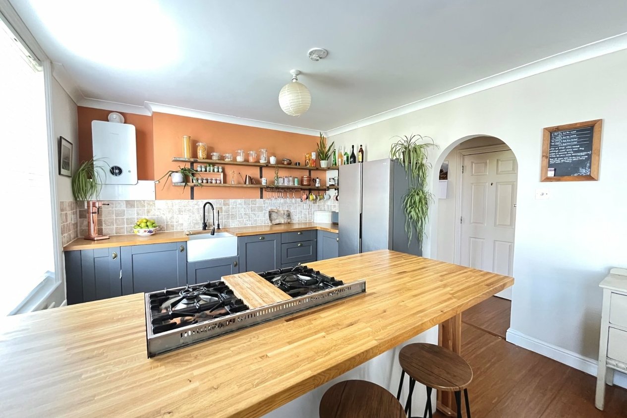 Properties Under Offer in Clifton Road Folkestone