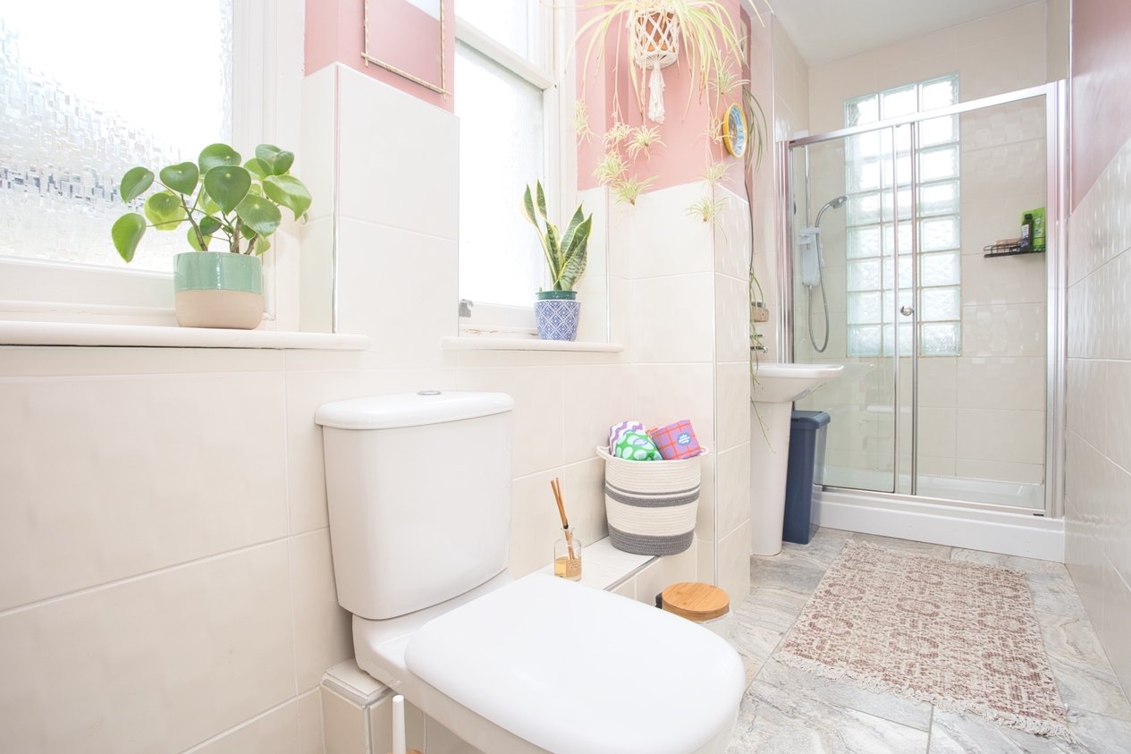 Properties Under Offer in Clifton Road Folkestone