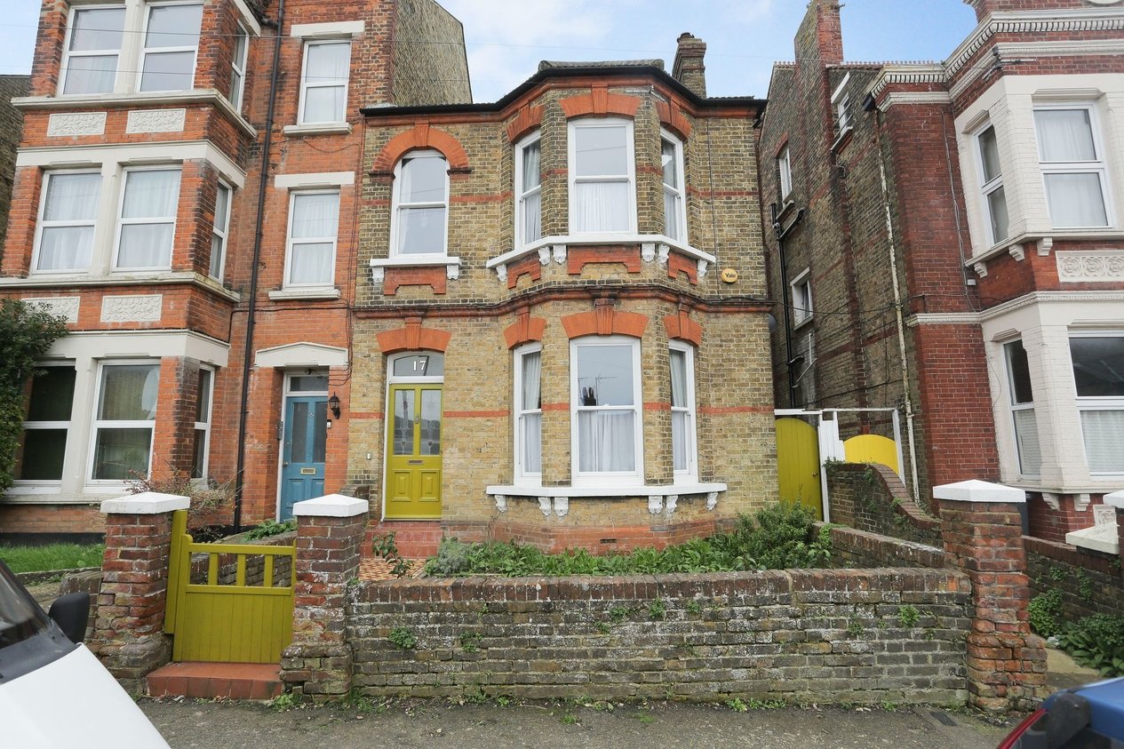 Properties Sold Subject To Contract in Cliftonville Avenue  Margate