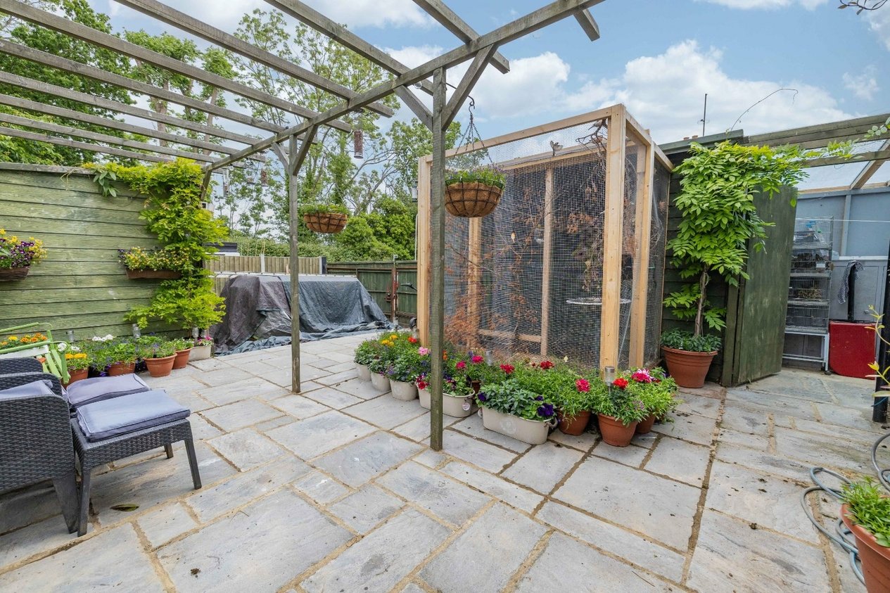 Properties For Sale in Clynton Way Ashford