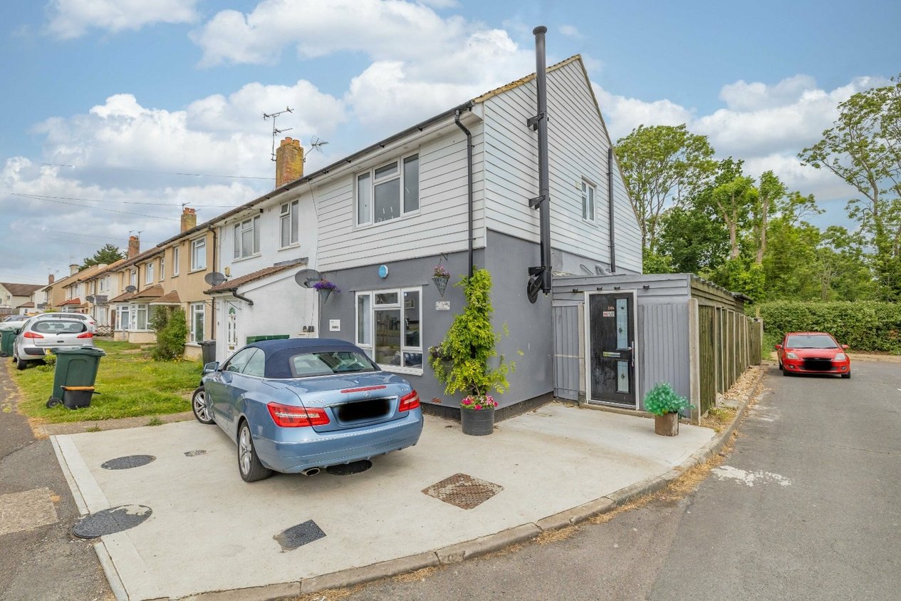 Properties For Sale in Clynton Way Ashford
