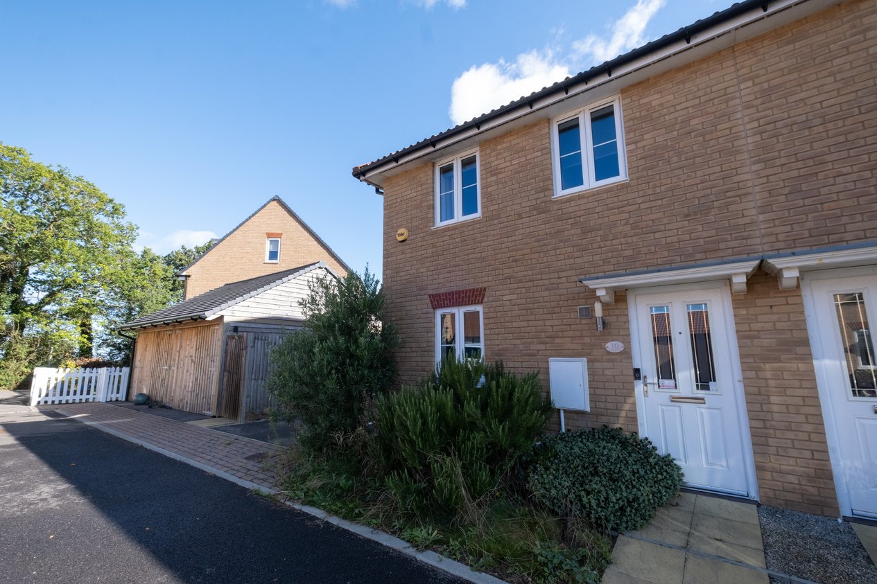 Properties Under Offer in Coalfield Grove Aylesham