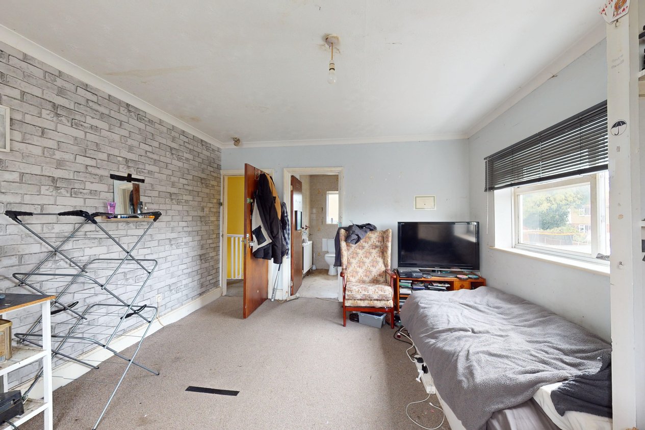 Properties For Sale in Cockering Road Canterbury