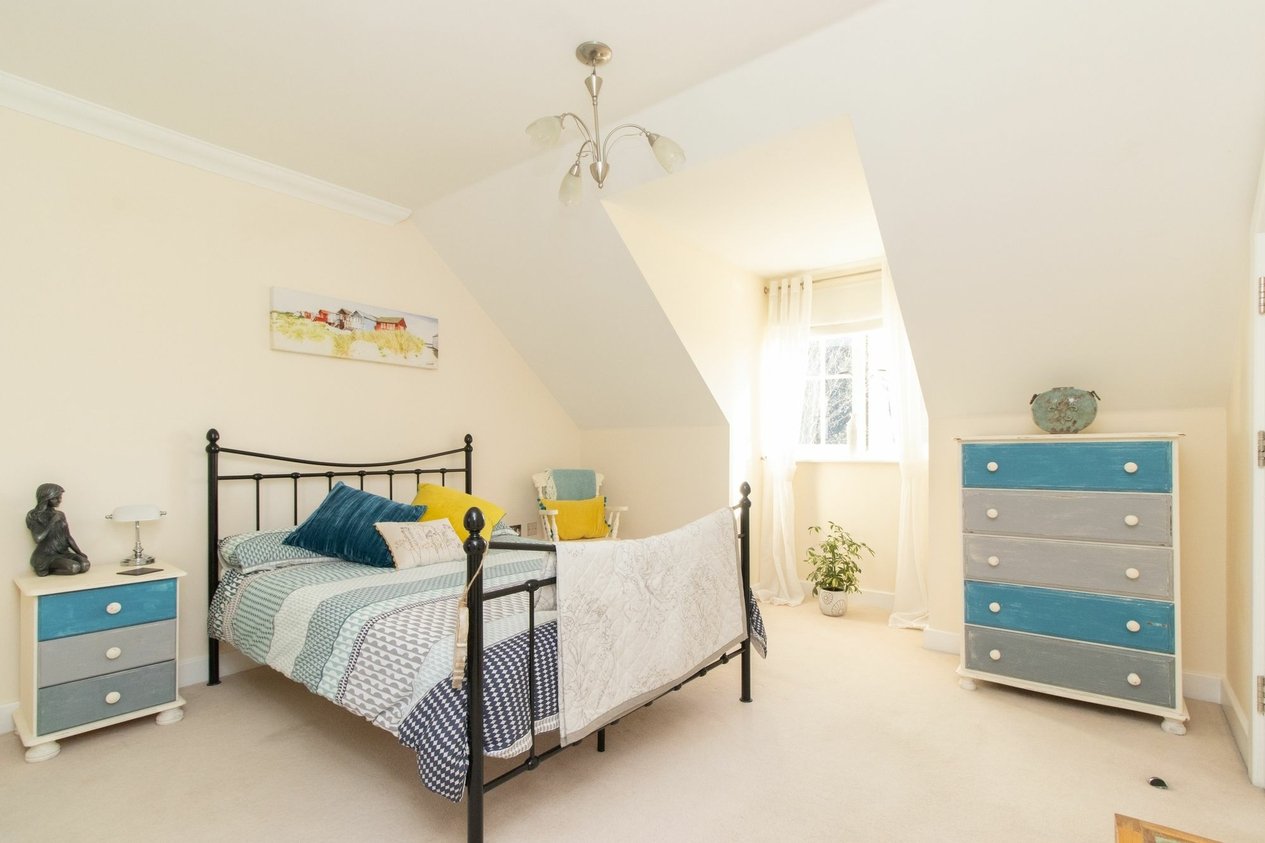 Properties For Sale in College Gardens  Westgate-On-Sea
