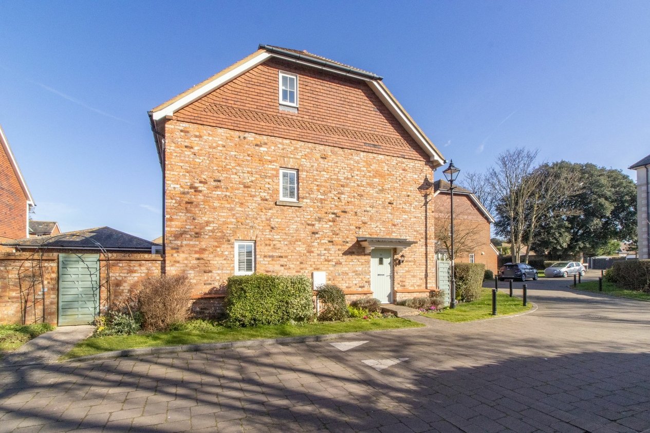 Properties For Sale in College Gardens  Westgate-On-Sea