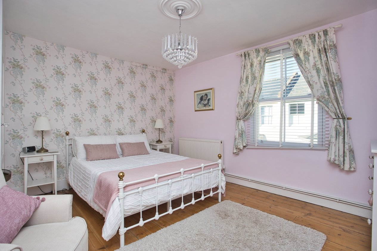 Properties Under Offer in College Road Deal