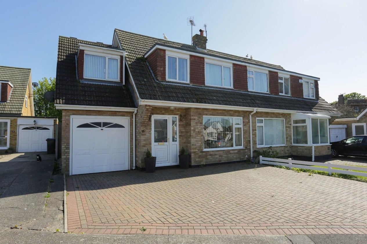 Properties For Sale in Collingwood Close  Broadstairs