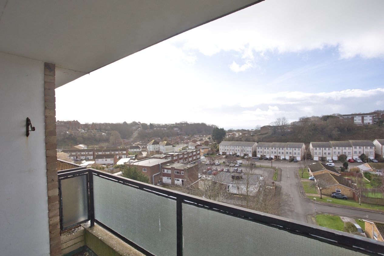 Properties For Sale in Collingwood Rise Folkestone