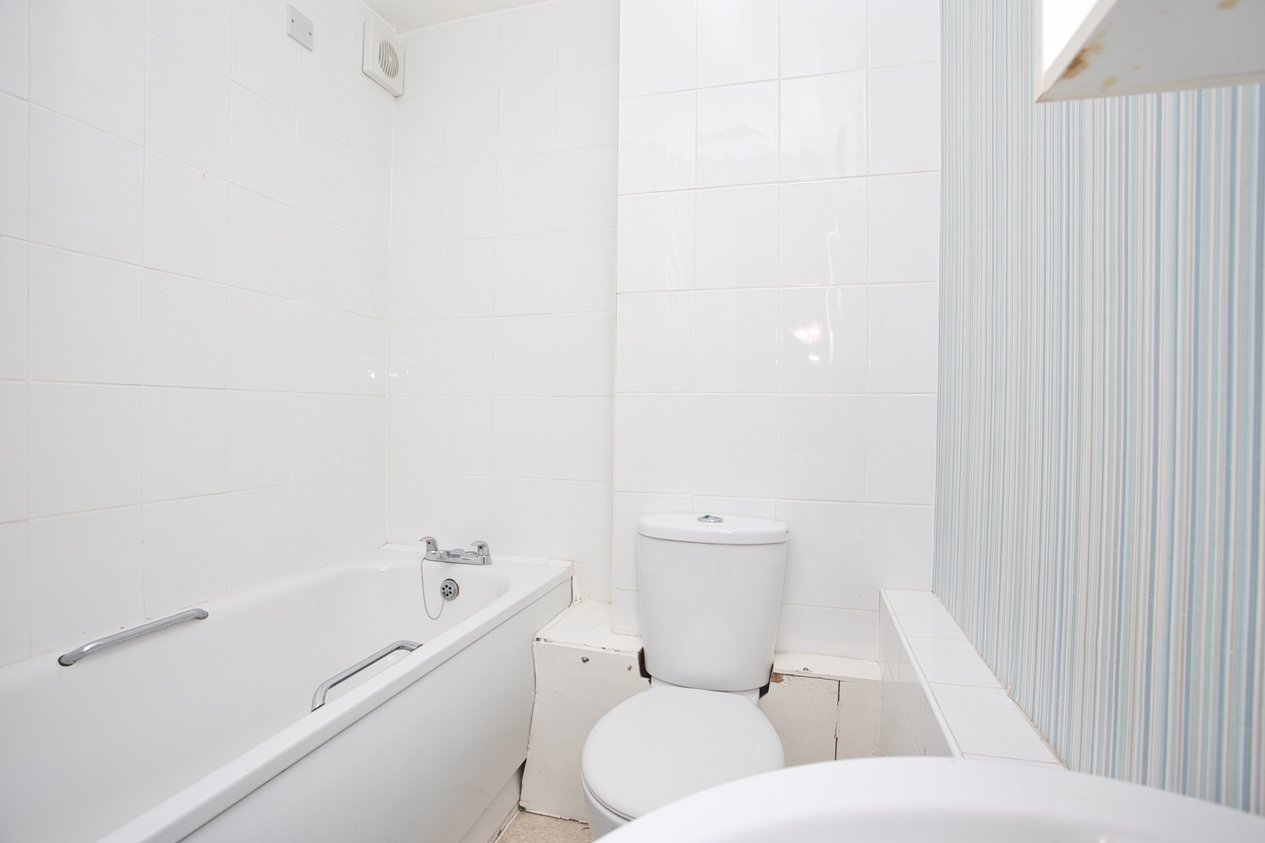 Properties For Sale in Collingwood Rise Folkestone